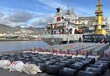 Poliția spaniolă anunță cea mai mare captură de cocaină pe mare: aproape 10 tone confiscate lângă Insulele Canare