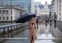 România intră în perioada ploilor și instabilității – precipitații și vânt puternic după 20 aprilie