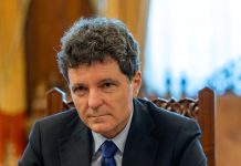 Noi măsuri economice promulgate de Nicușor Dan: carburanți mai protejați și termen extins pentru TVA redus la locuințe