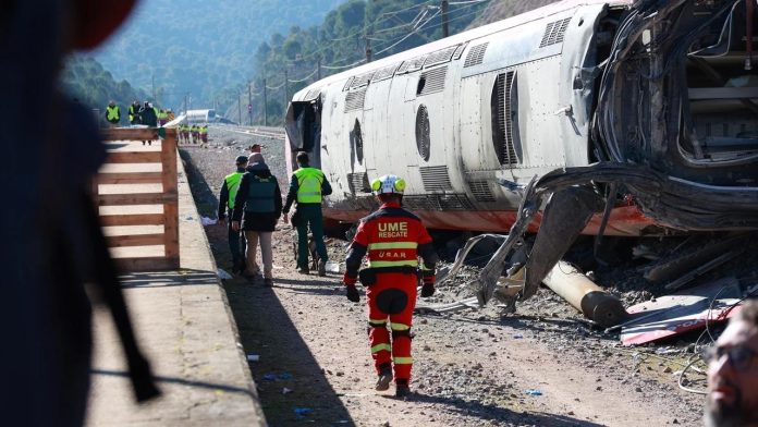 accident-feroviar-spania-1 accident-feroviar-spania-1